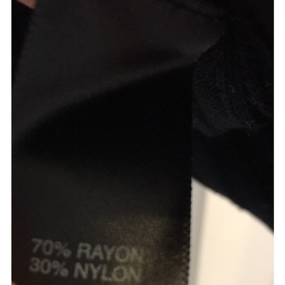 26W Avenue Ribbed V-neck Sweater, Black - Picture 5 of 10